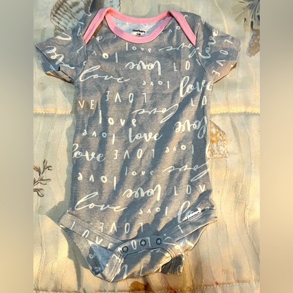 Bundle of 4 Super Sweet Infant Onesies, All New Without Tags! Size 6-9 Months - Picture 6 of 7